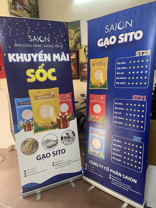 in standee cuốn nhôm