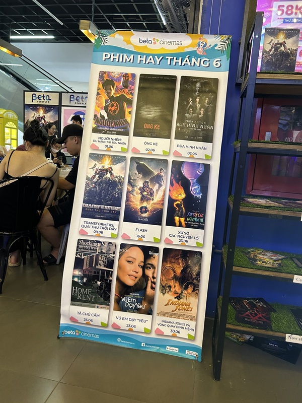 in standee nhà bè