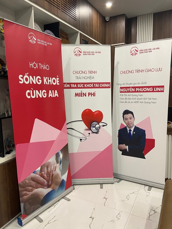 standee cuốn nhôm