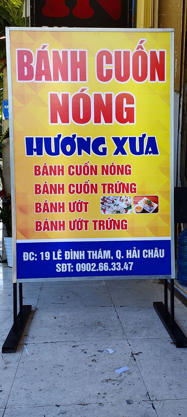 in standee đẹp