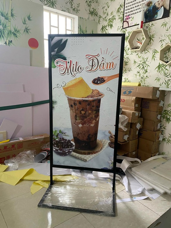 standee cao cấp