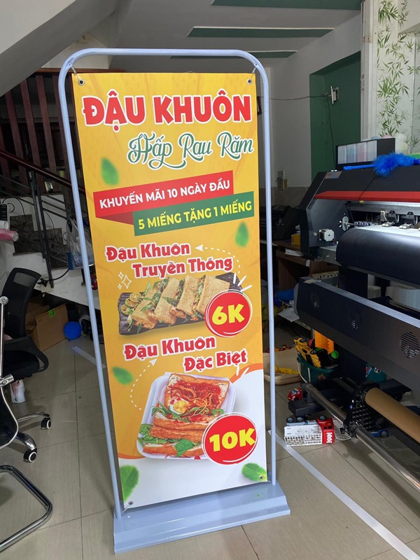 standee quận 6