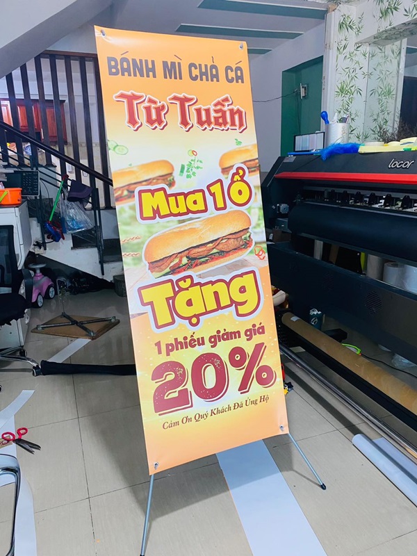 in standee quận 8