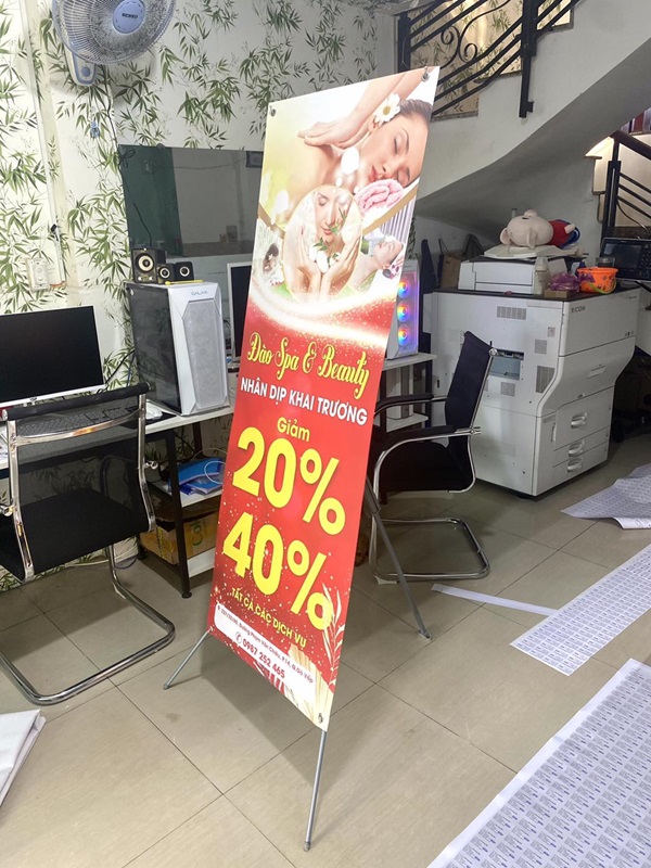 in standee chữ x in standee chữ x