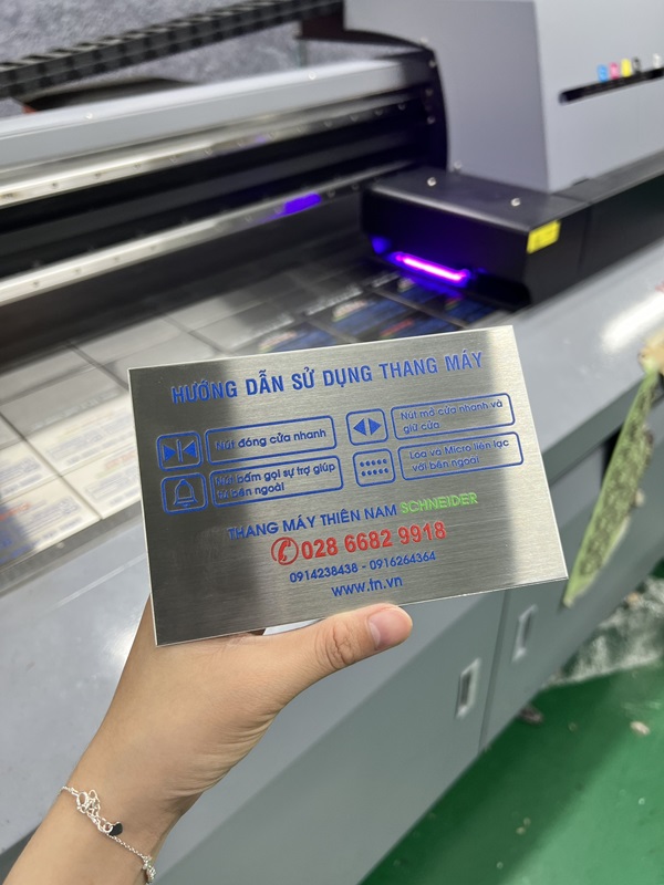 in uv phẳng inox in uv phẳng inox