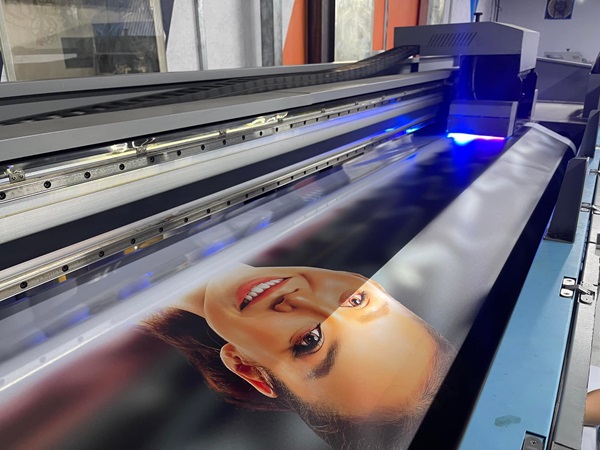 in uv bạt quảng cáo in uv bạt quảng cáo
